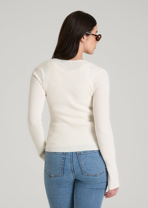 Ivory Jenvycustomtee Velmora Ribella Button Knit Cardigan With Elegant Soft Layered Casual Wear Style - Image 3
